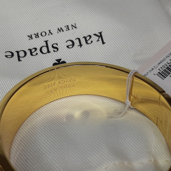 Kate Spade everyday spade bangle - Picture 3 of 7